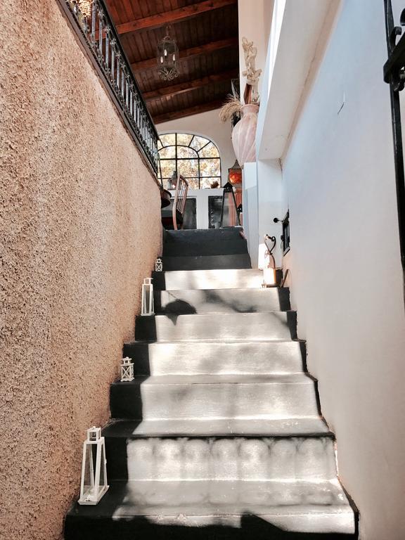 Gallery Basement In Villa Vravrona Markópoulon エクステリア 写真